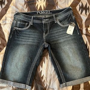 Rue 21 knee high shorts